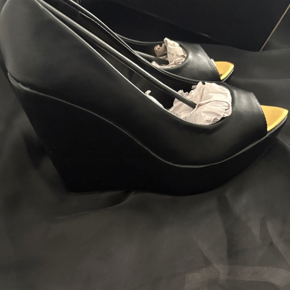 Black and Gold Wedge Peep-Toe Shoes